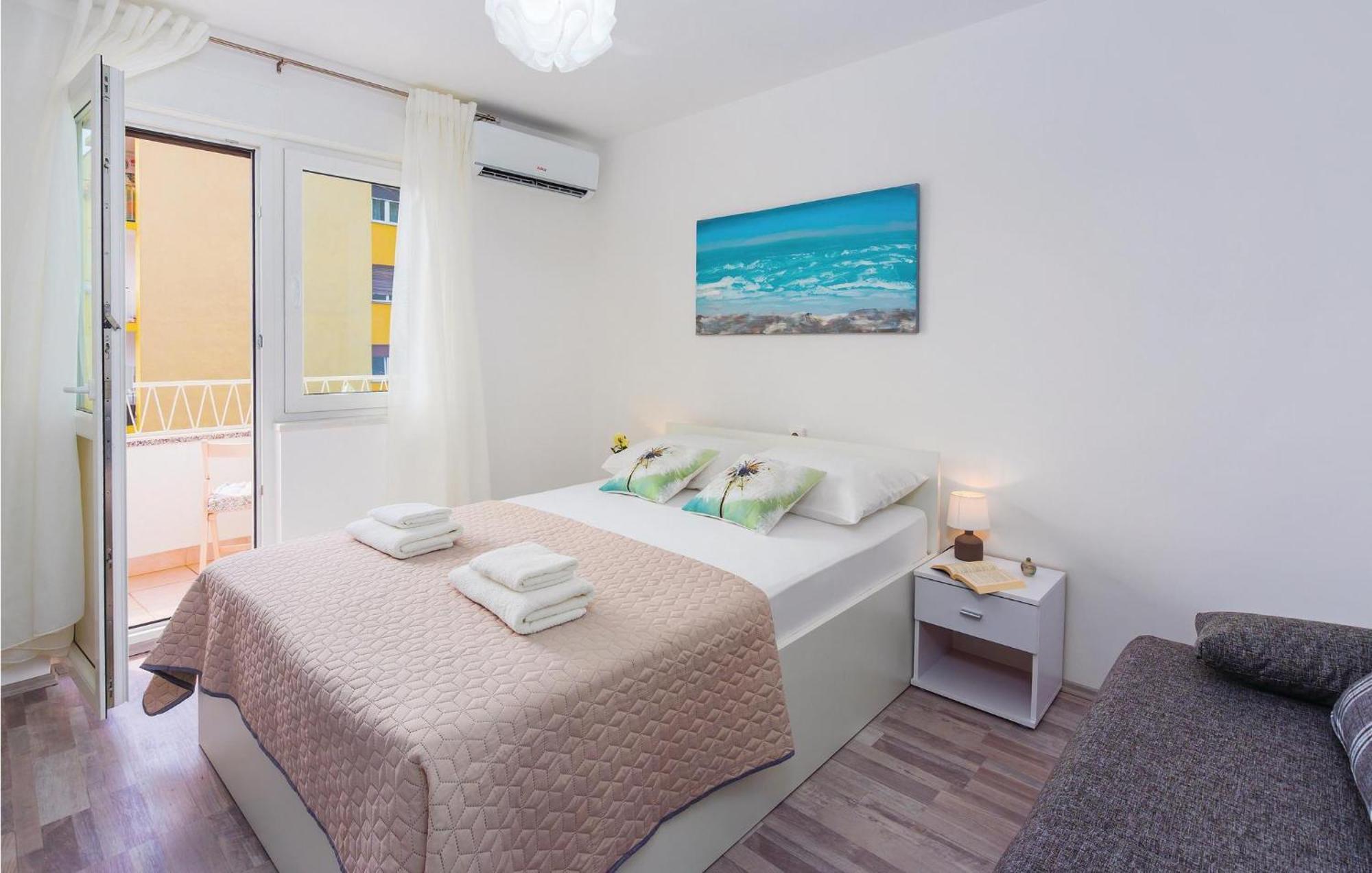 1 Bedroom Gorgeous Apartment In 오파티아 외부 사진